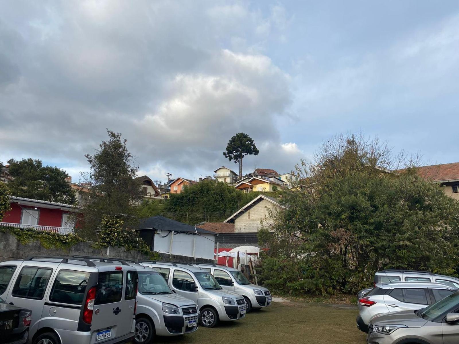Pousada Vhl - Campos do Jordão Buitenkant foto